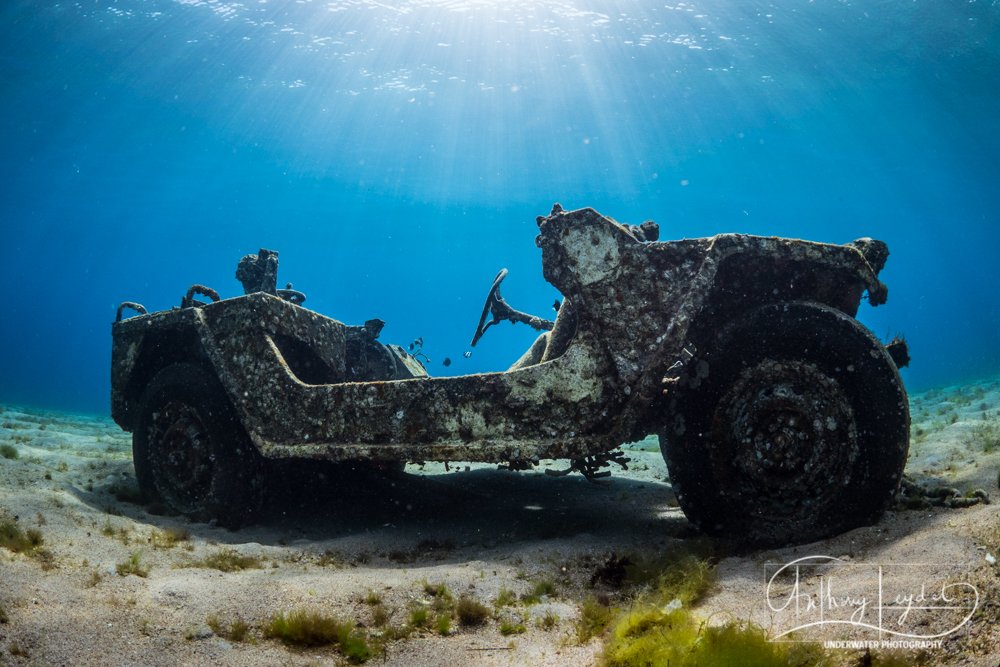Une des deux Jeeps situées sur le site du Musée militaire sous-marin d'Aqaba